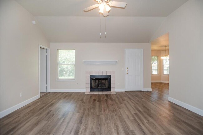 Foto del edificio - 609 Sunny Brook Dr