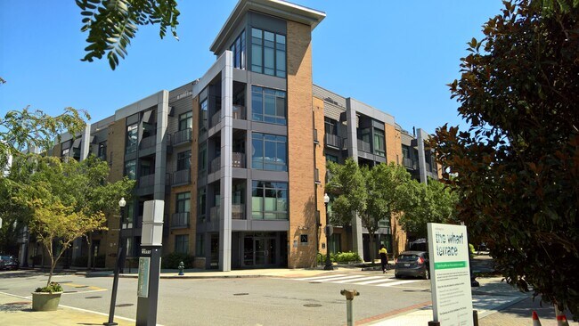 Building Photo - 525 Water St SW