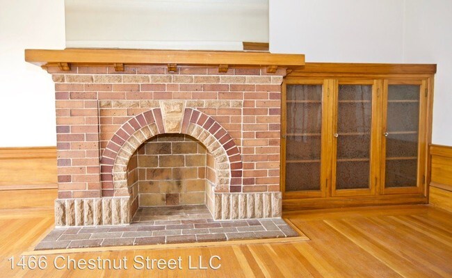 Building Photo - 1466 Chestnut St
