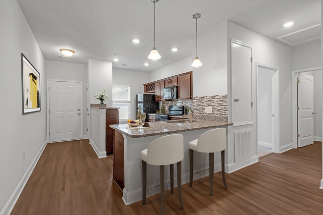 Building Photo - Hickory Grove Apartments