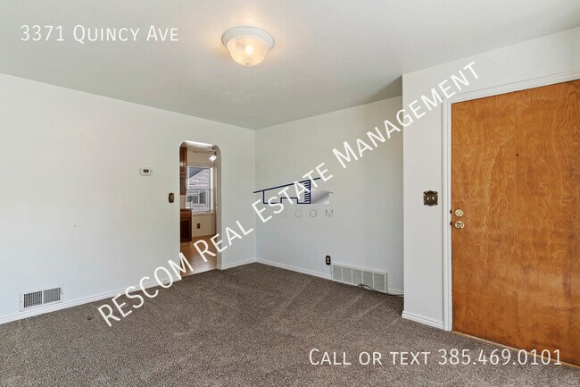 Foto del edificio - 3371 Quincy Ave