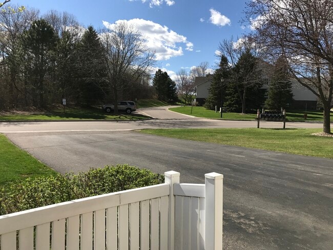 Building Photo - 14179 Plymouth Ave