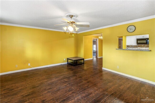 Foto del edificio - 1706 Hibiscus Ave