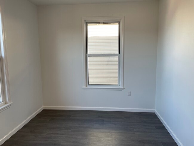 Bedroom #1 - 1549 W 4th St