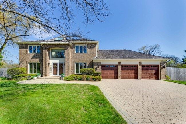Building Photo - 120 S Basswood Rd