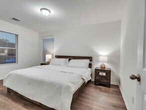 Building Photo - 422 Magnolia Ln