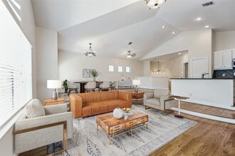Building Photo - 9829 Riddlelink Ln