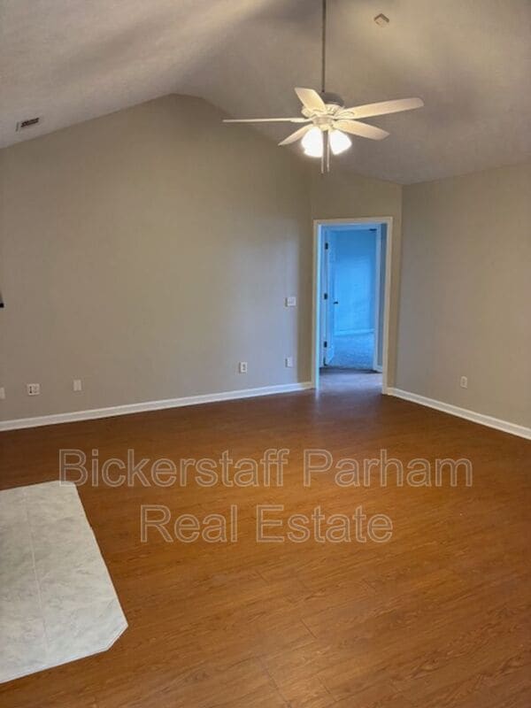 Foto del edificio - 7121 Vinings Ct