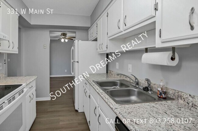 Foto del edificio - 331 W Main St