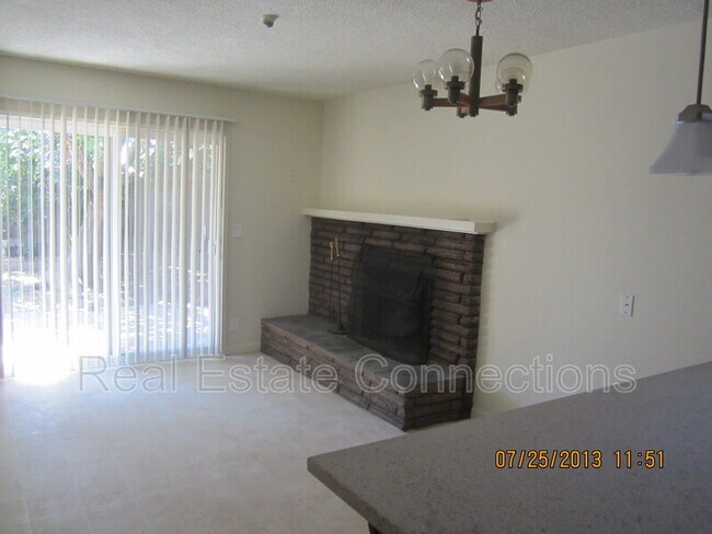 Building Photo - 1556 Adrien Dr