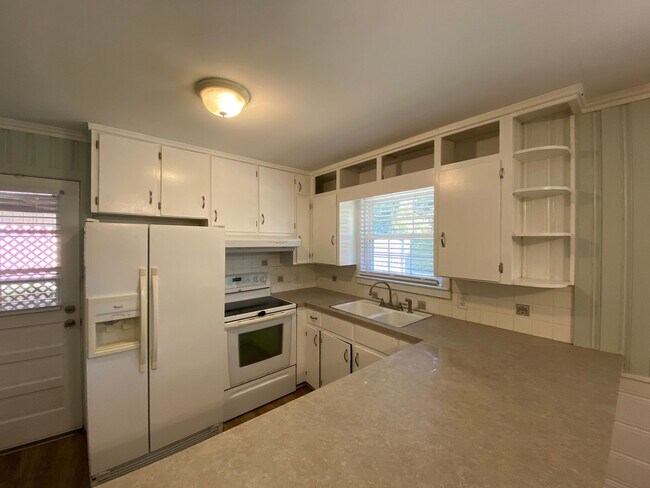 Foto del edificio - 1431 Capri Rd SW