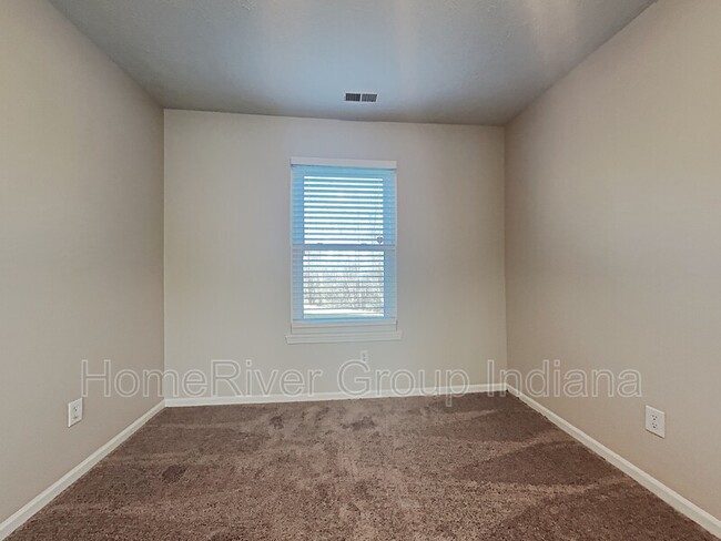 Building Photo - 627 Creston Point Cir