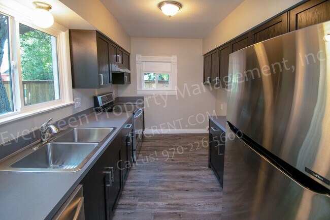 Foto del edificio - Gorgeous 3-Bedroom 1-Bathroom Home in Nort...