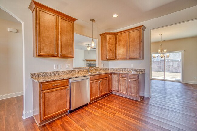 Foto del edificio - Lincoln Park Subdivision, Taylors - 3BR, 2...