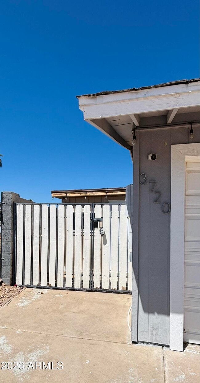 Building Photo - 3720 W Mauna Loa Ln