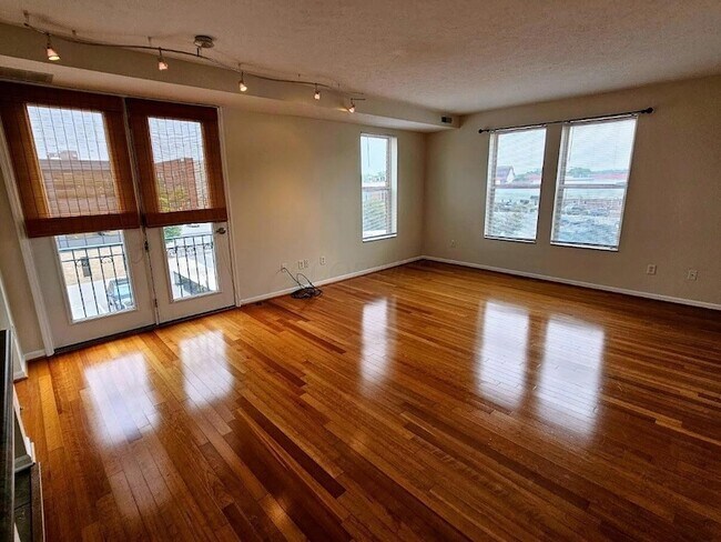 Foto del edificio - 120 E Mound St