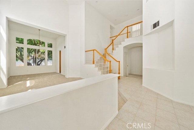 Building Photo - 17 Camarin St