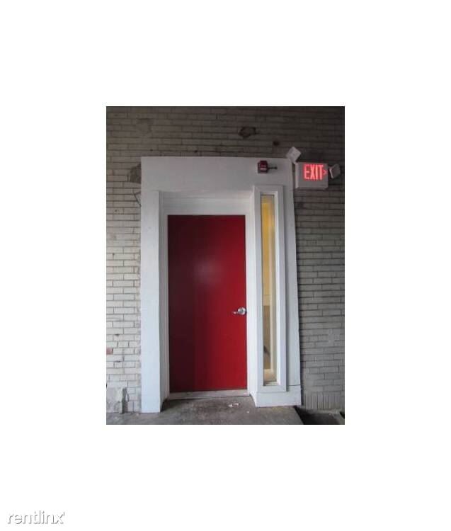 Building Photo - 1804 E Hazzard St