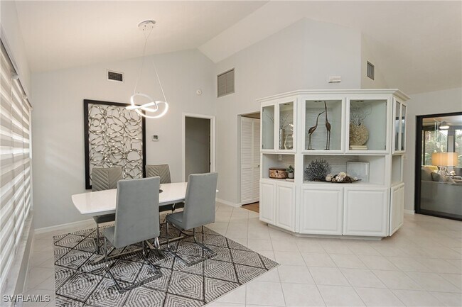 Foto del edificio - 736 Reef Point Cir