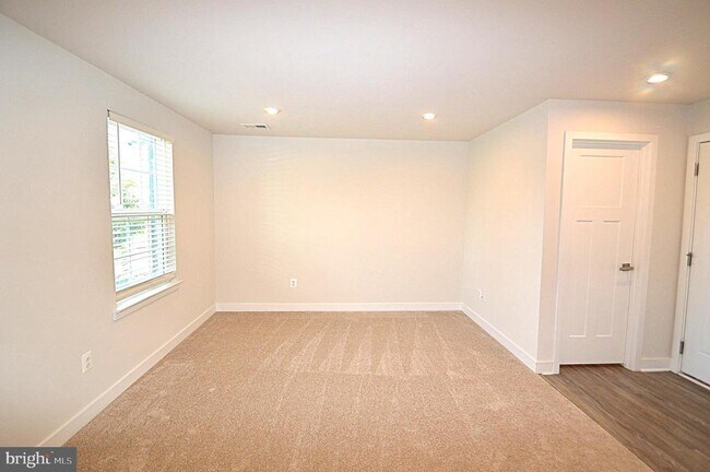 Foto del edificio - 11328 Willow Green Cir