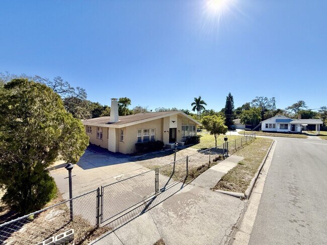 Foto del edificio - 1013 23rd St W