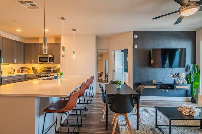 Foto del edificio - 15501 N Dial Blvd