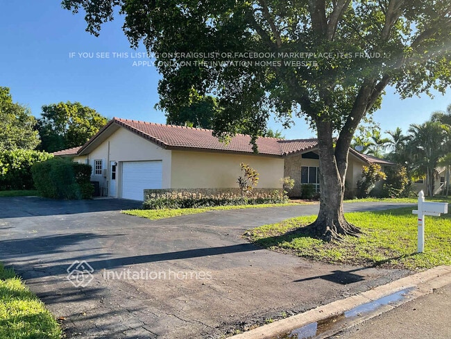 Building Photo - 10851 NW 32nd Ct