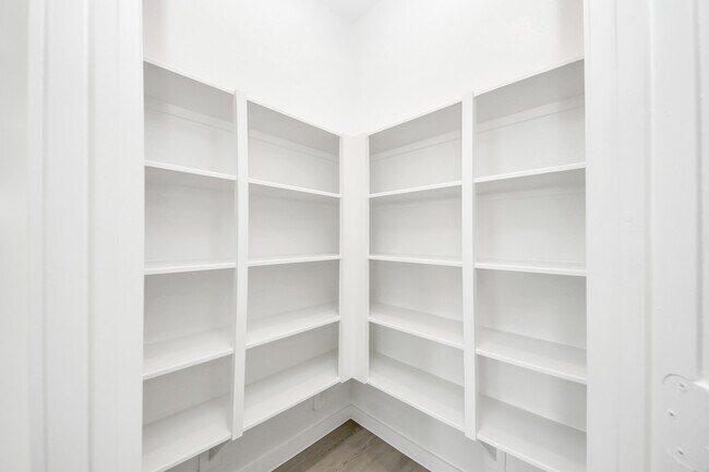 Foto del edificio - 16310 Chestnut Hvn Ln