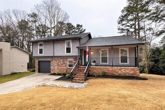 Building Photo - 752 Pebble Creek Dr