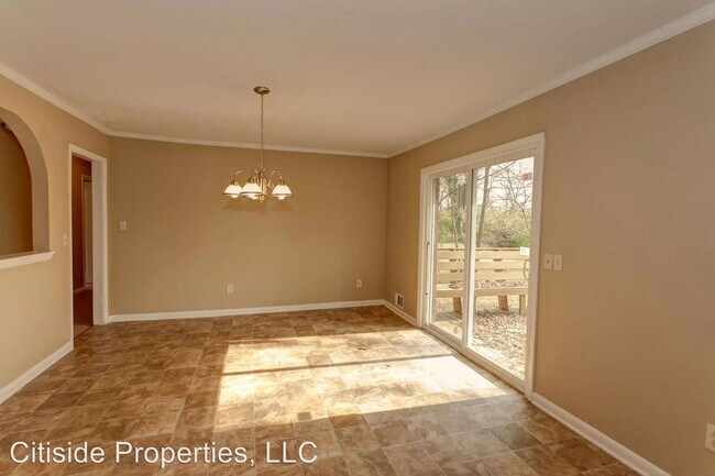 Building Photo - 3 br, 2 bath House - 5035 W Mountain St