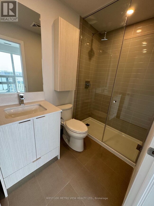 Building Photo - 430-2430 Square One Dr