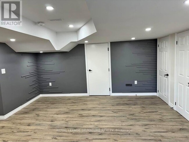 Building Photo - 60 Lofthouse Dr