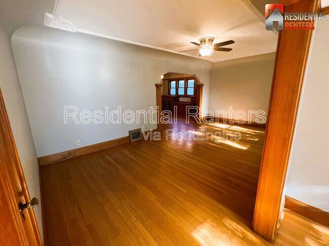 Foto del edificio - 2372 N 61st St
