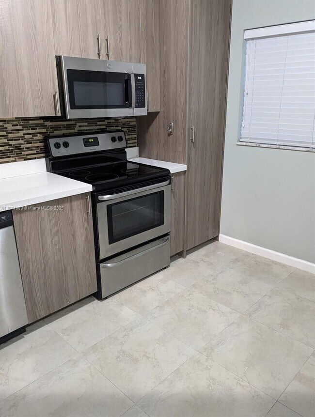 Foto del edificio - 7480 NW 17th St