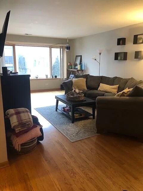Foto del edificio - 2112 W Armitage Ave