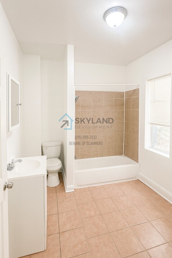 Foto del edificio - 3424 N Sydenham St
