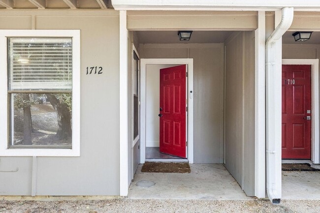 Building Photo - 1712 Timber Ridge Rd