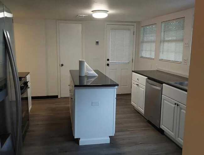 Building Photo - 7916 Copano Dr
