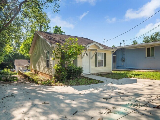 Foto del edificio - 2222 St Marks St