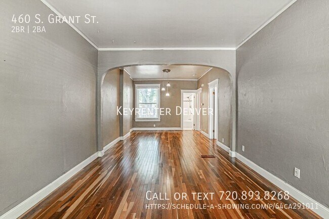 Building Photo - Charming 2-Bedroom Duplex with Private Yar...