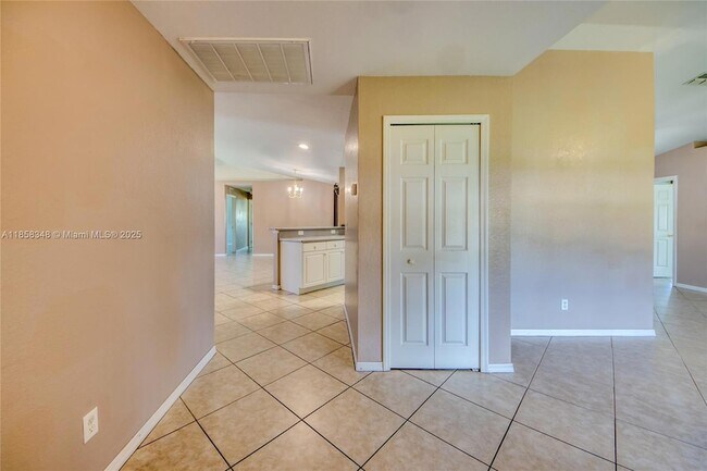 Foto del edificio - 1601 SW 19th St
