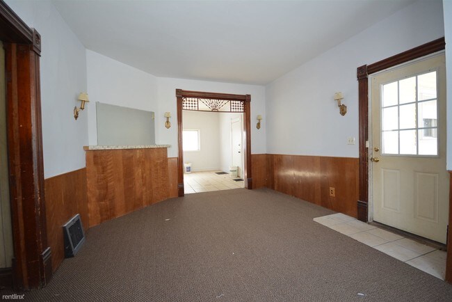 Building Photo - 1 br, 1 bath  - 137 Park St 2