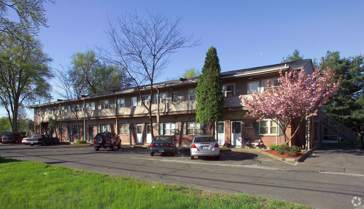 Building Photo - Maplewood Apartments