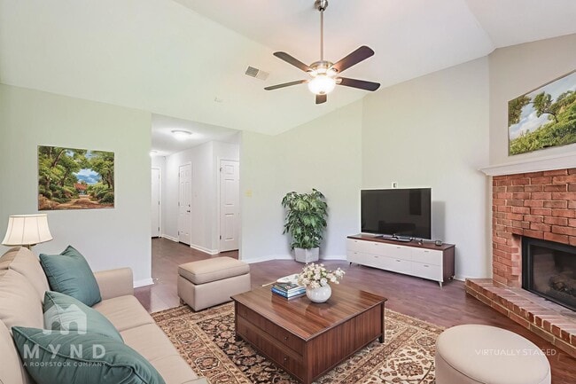 Building Photo - 6354 Amanda Oaks Cir N