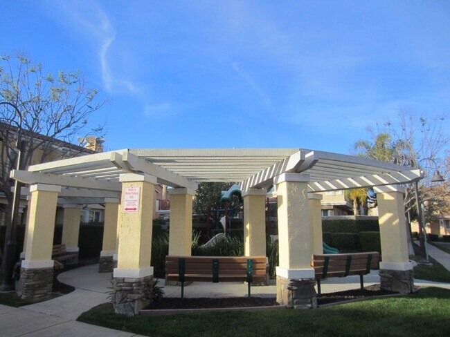 Building Photo - 4117 Orontes Way