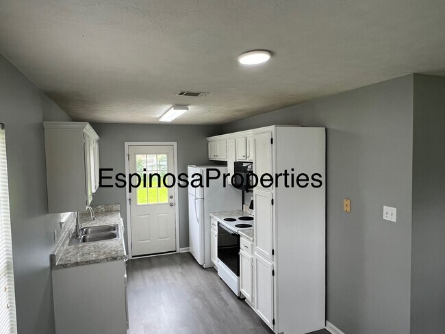 Foto del edificio - 4015 Gabrial Dr