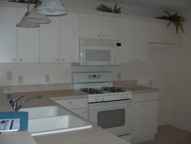 Foto del edificio - 2594 Hialeah Ave