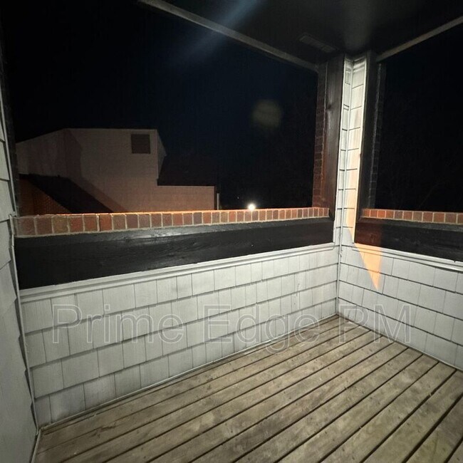 Foto del edificio - 1801 Ridgehaven Ct