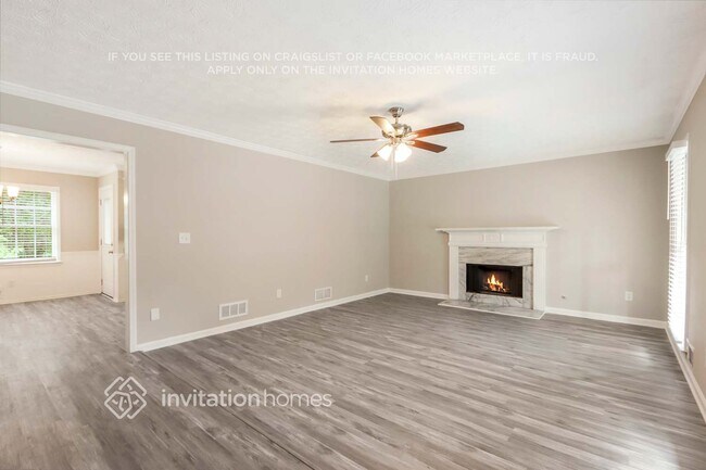 Building Photo - 1190 Burning Bush Dr