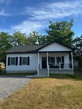 Building Photo - 130 Poplar Ln